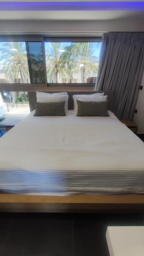 Summertime Signature Suites Agia Marina 외부 사진
