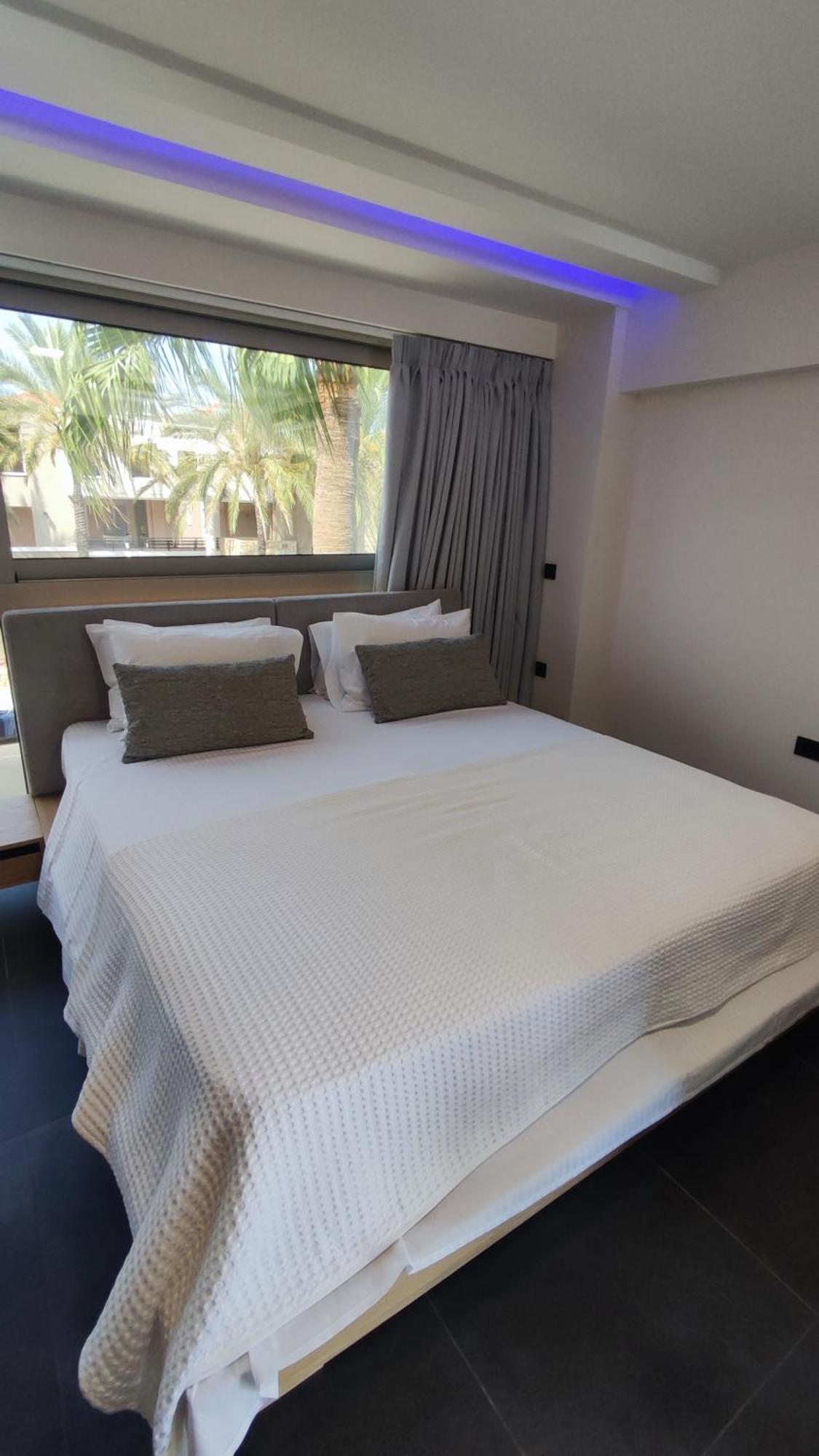 Summertime Signature Suites Agia Marina 외부 사진