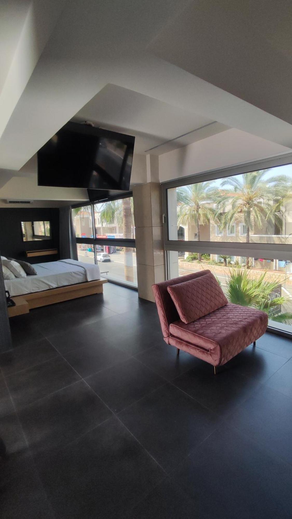 Summertime Signature Suites Agia Marina 외부 사진