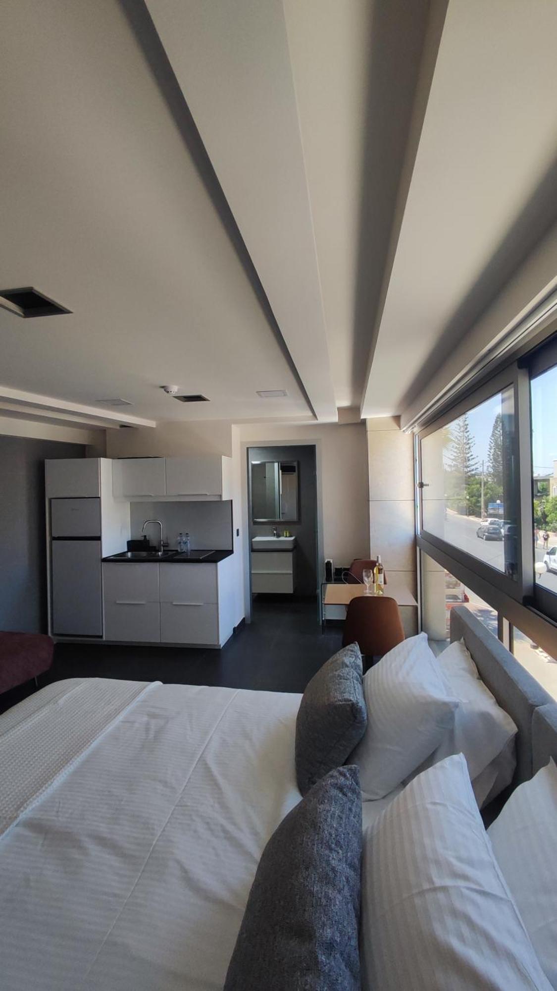 Summertime Signature Suites Agia Marina 외부 사진